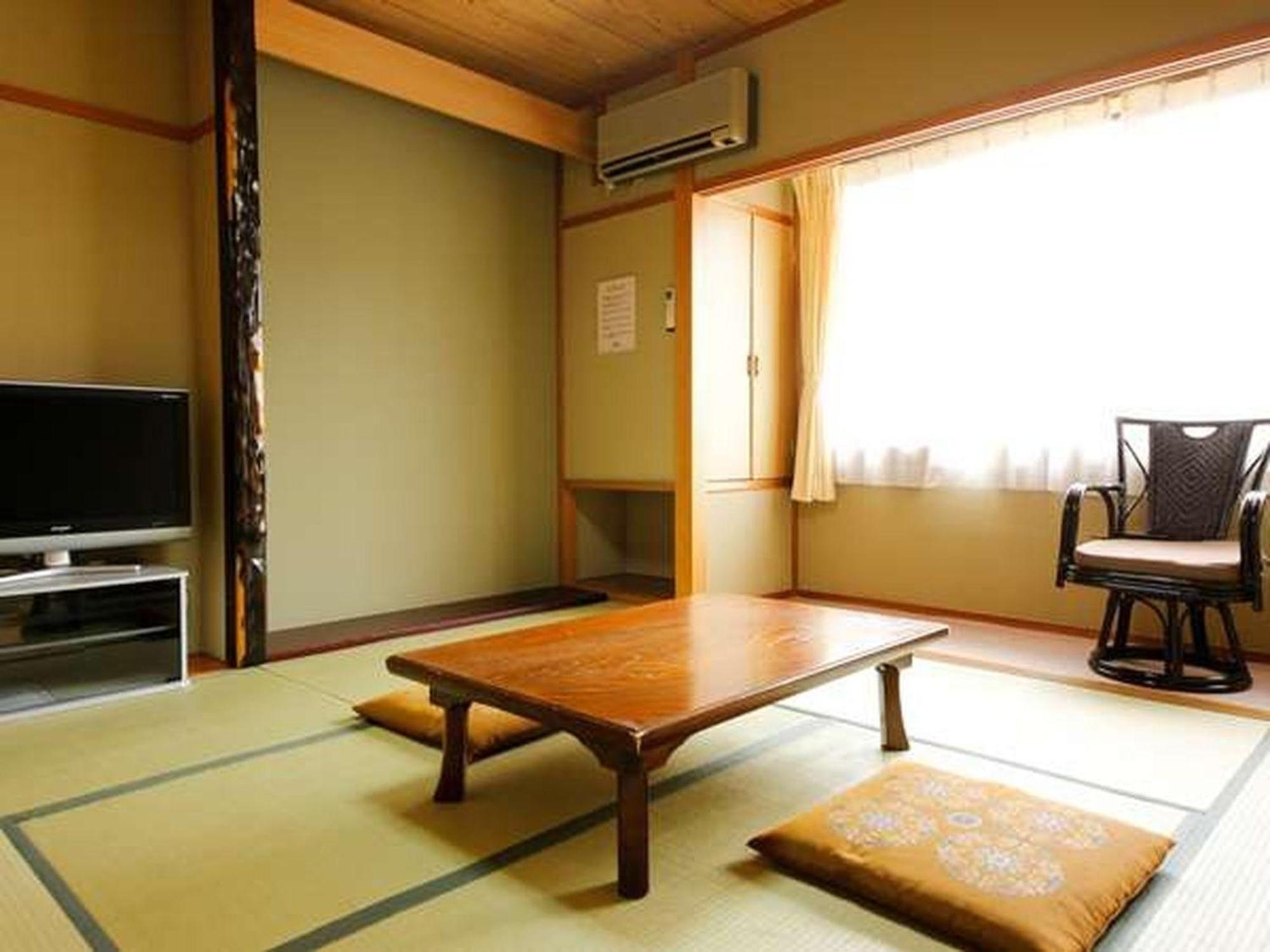 Hotel Oyado Hachibei à Takayama  Extérieur photo