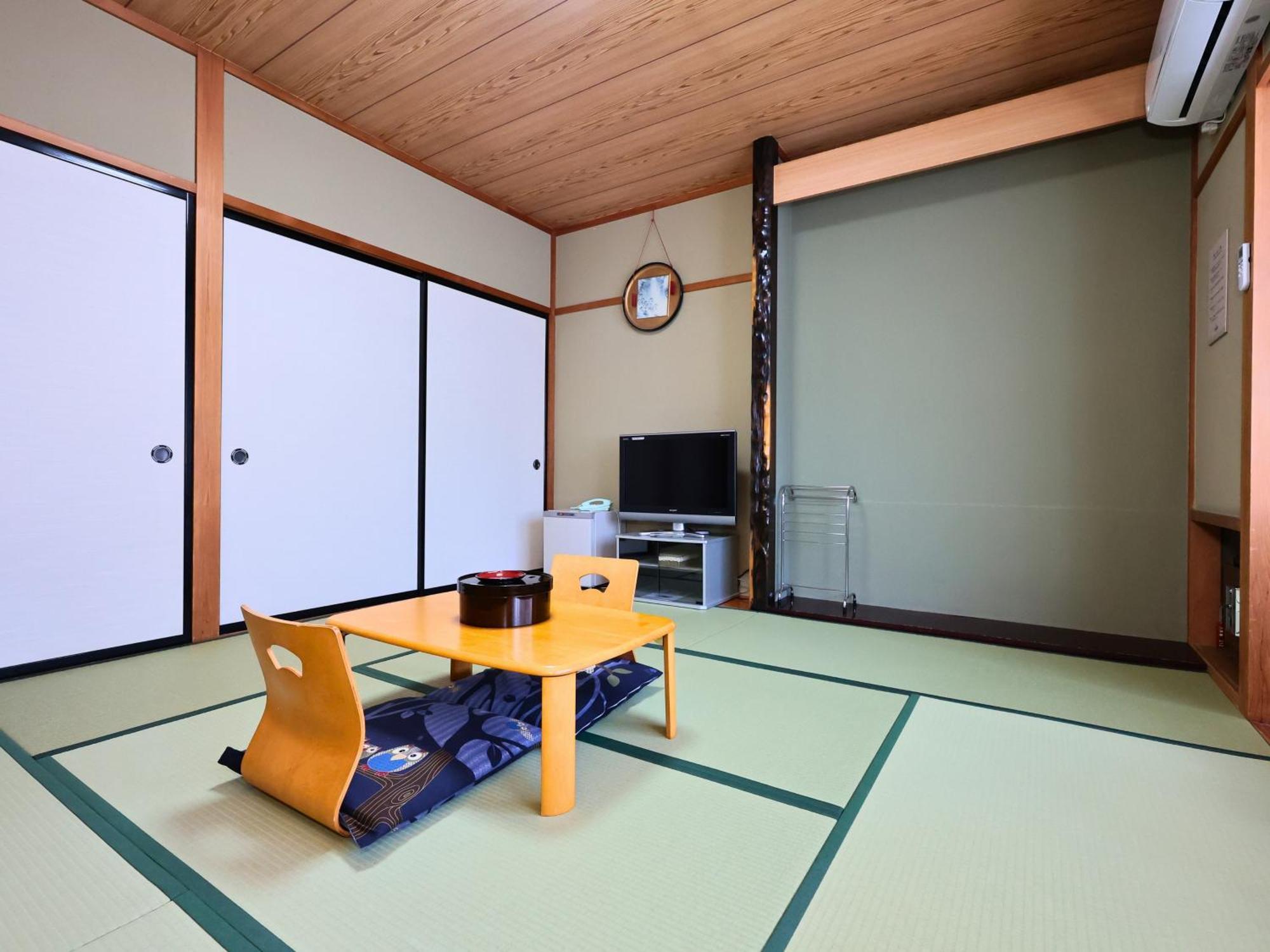 Hotel Oyado Hachibei à Takayama  Extérieur photo