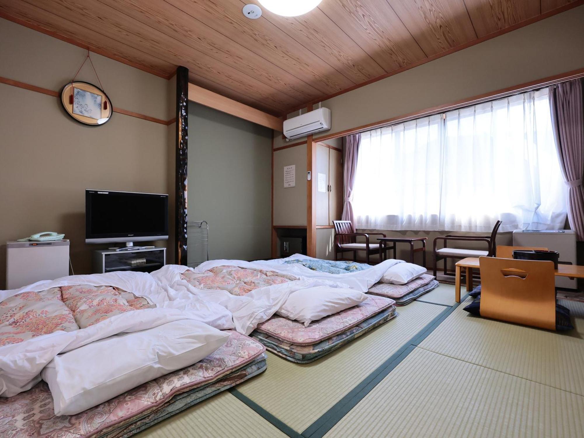 Hotel Oyado Hachibei à Takayama  Extérieur photo